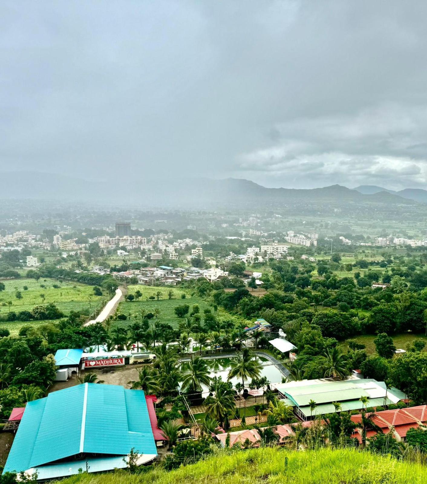 Madhura Agro Tourism Wai Exterior foto